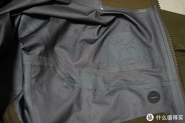 始祖鸟冲锋衣怎么样