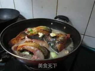 简单家常炖白鲢鱼