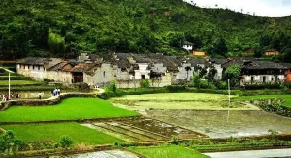 山东一村庄出16名博士，30多名硕士，这个小小的村庄为何能盛产人才？