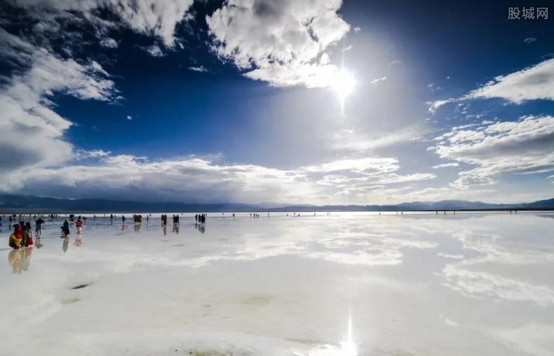 青海湖海拔多少米 青海湖海拔高度多少