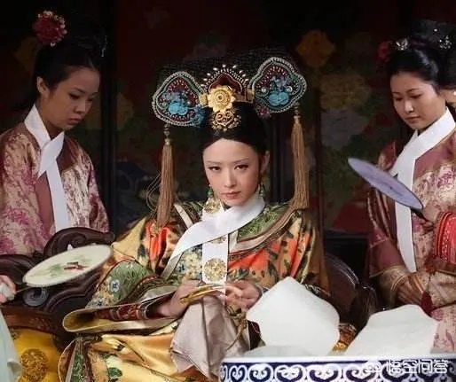 《甄嬛传》里，华妃怀孕的时候，雍正还不是皇上，那他为什么不让华妃有孩子？