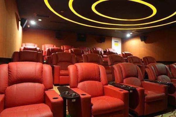 影院复工后全国单日票房首破4亿,你有多久没看电影了?