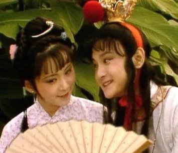 红楼梦中，与晴雯有关的都是什么事件?有哪几个情节