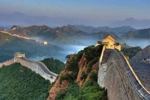 孟姜女的故事中 哭倒的是哪段长城是山海关吗