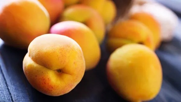 黄桃营养价值及功效