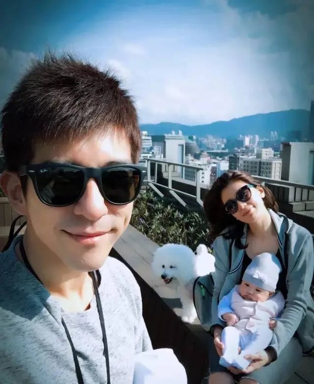 贾静雯老公亲手打造的硬汉Loft风,颜值也超高!