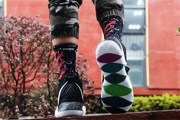 耐克kyrie 5欧文5拆解报告 揭露顶级配置