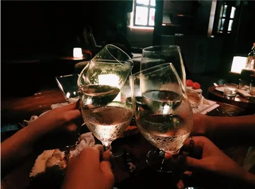 结婚12周年纪念日发朋友圈 结婚纪念日怎么过