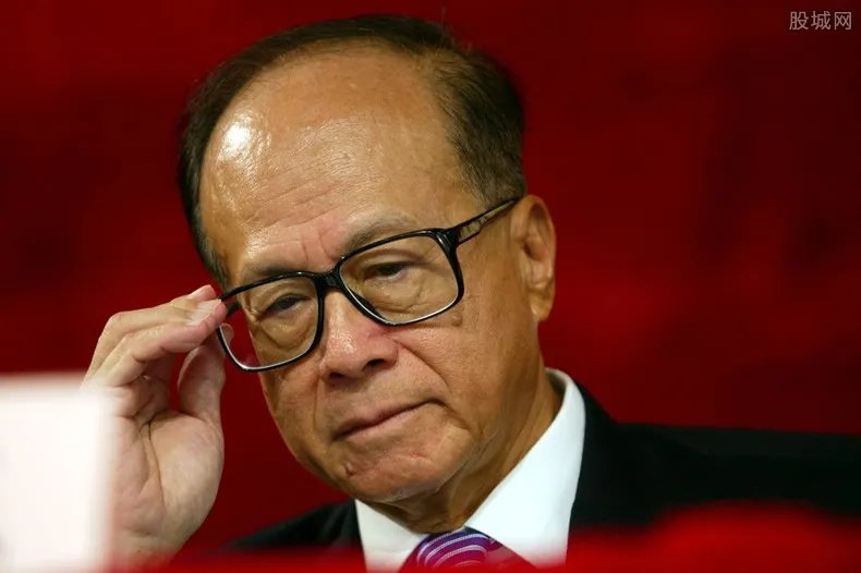 李嘉诚有多少老婆 李嘉诚老婆怎么死的？