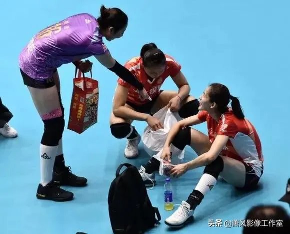 天津女排在确定小组第一的情况下为什么还拼命3比2拿下江苏？