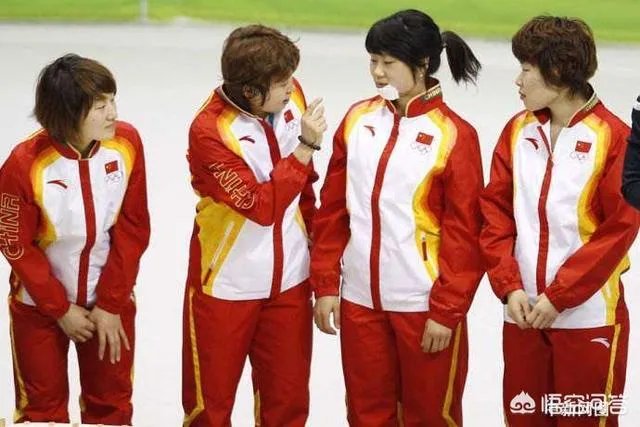 2010冬奥会短道速滑领奖台上张会怎么脸上有纱布？