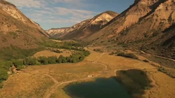 请推荐一个永久免费的云服务器？