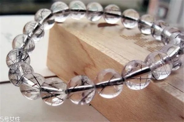 黑发晶什么人不能戴 这几类人要当心