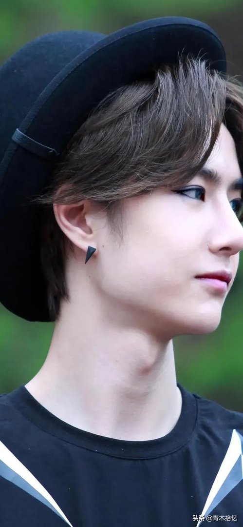 大家有肖战、王一博的壁纸吗，分享一下