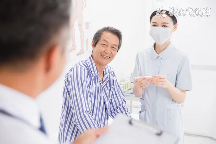 2020年的医药电商涨幅也非常可观，如大参林、益丰药房等均位列榜首