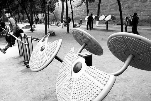 破坏的反义词。