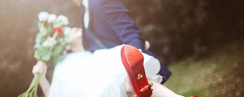 主婚人和证婚人的区别 如何区别主婚人和证婚人