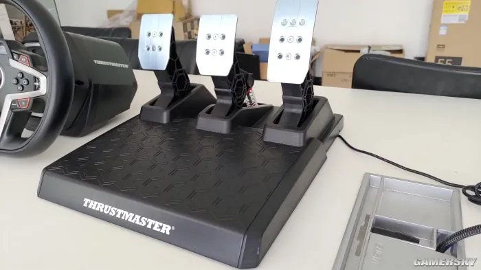 图马思特T248方向盘评测:精巧灵敏的赛道猛兽