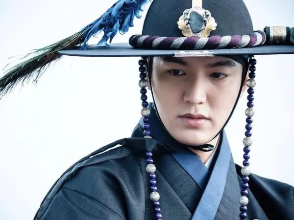 蓝色大海的传说在哪看?