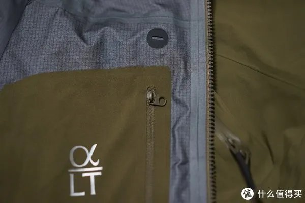 始祖鸟冲锋衣怎么样