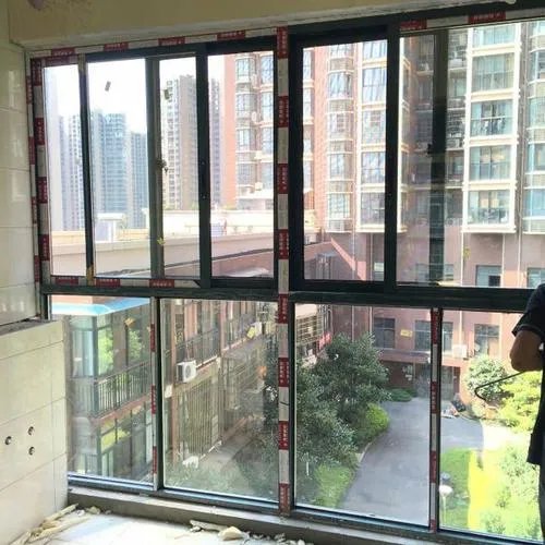 正品凤铝铝材有几种颜色