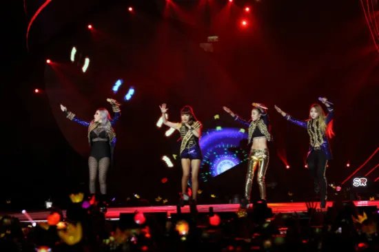 2015韩国mama颁奖典礼 2NE1完整体回归