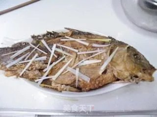 红烧鲤鱼