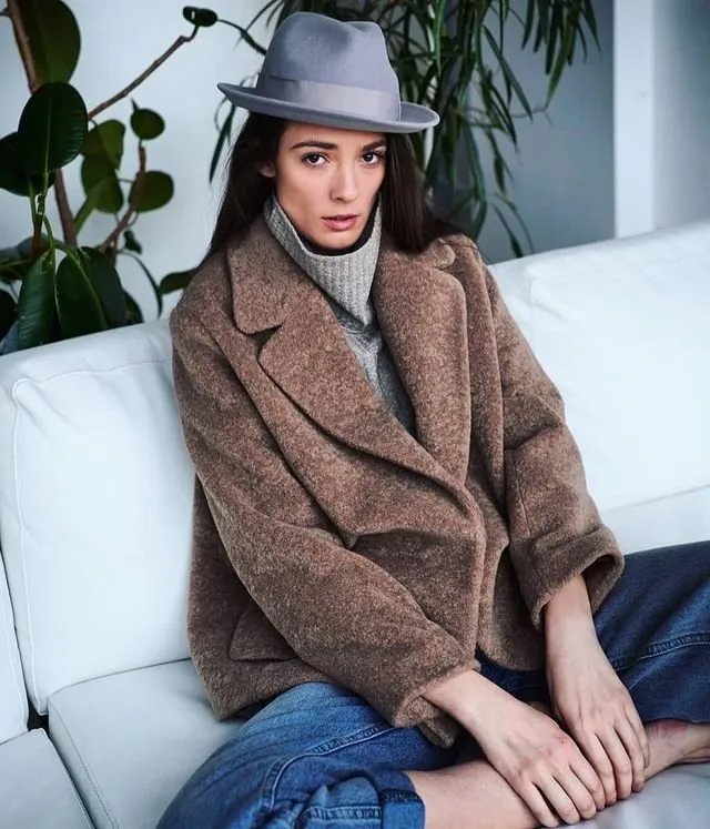 日本知名艺人染疫病危:昏迷8天暴瘦40斤,全身肌肉开始瘫痪,你怎么看?