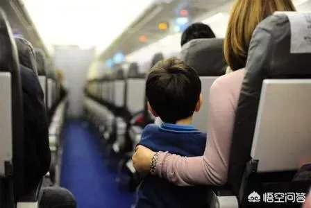 家长掩护孩子坐飞机逃票，全机乘客重新安检，你怎么看？