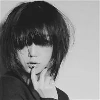 有没有孤独、冷漠的女孩图片？