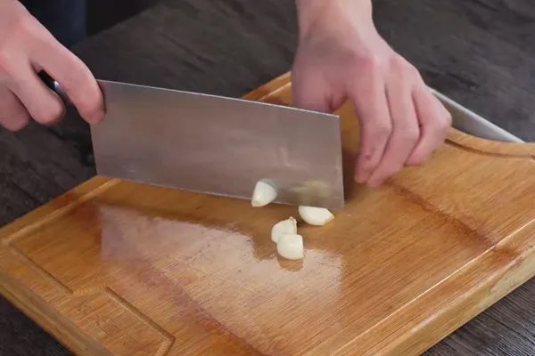 咸鱼茄子煲的做法 咸鱼茄子煲的家常做法