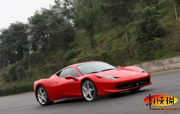 你以为莱肯超跑真被撞坏了？ 盘点《速7》玩坏的汽车