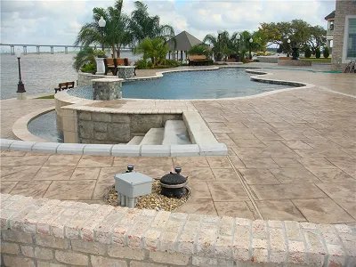 水泥压花地坪价格？多少钱一平方米？