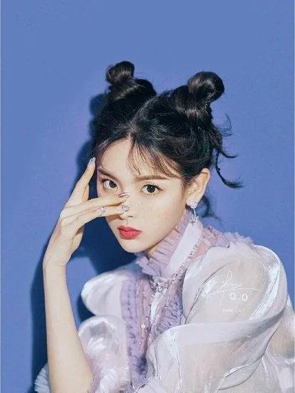 杨超越和yamy互怼真的太好笑了，你会经常怼你的好闺蜜吗？