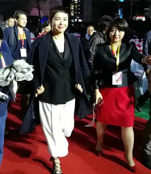 蒋雯丽老公是谁？婚姻幸福吗？