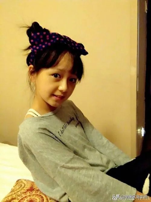 如何评价小戏骨《红楼梦》中宝钗的饰演者钟宝儿？