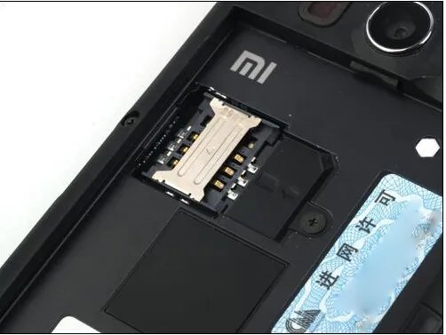 手机掉水里怎么办 4个步骤拯救你的手机