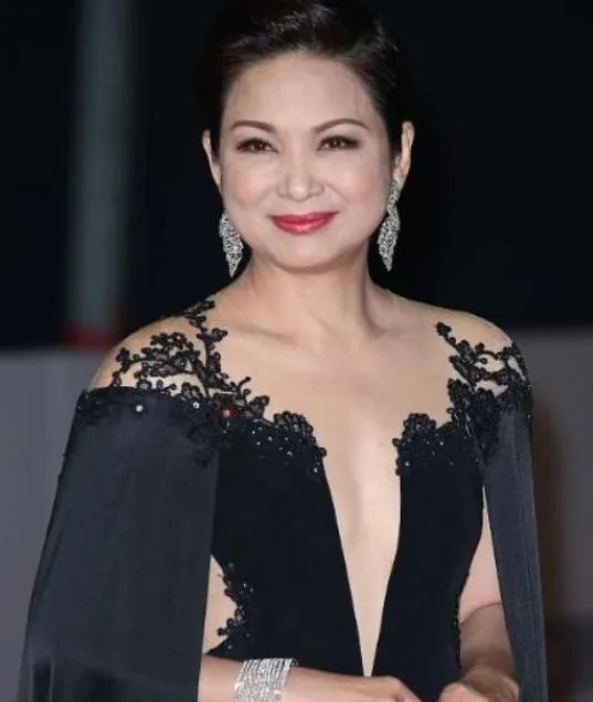 杨贵媚年轻时好漂亮