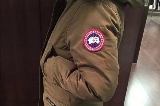 加拿大鹅是哪个国家的品牌