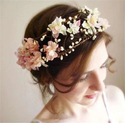新娘头花戴法有什么讲究 新娘头花有哪几种类型