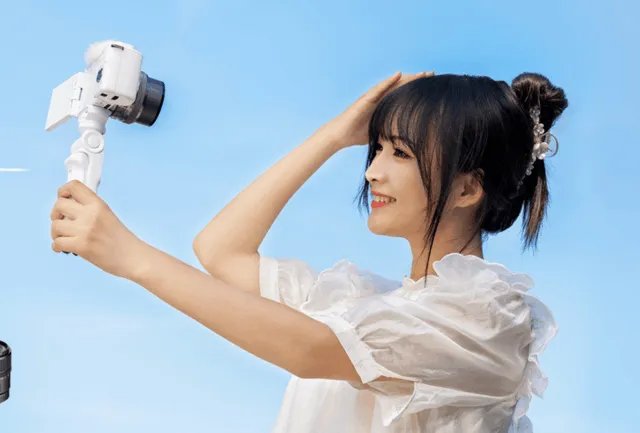 性能强且颜值高 这四款微单相机很受欢迎