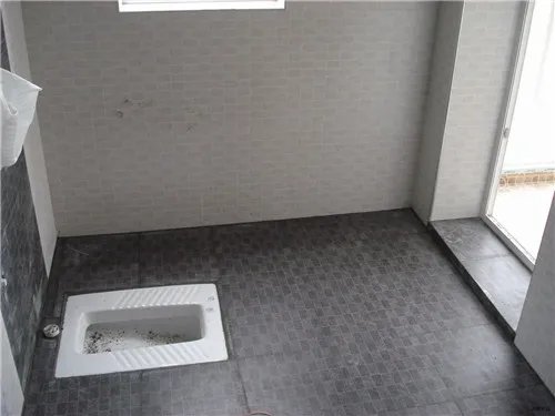 卫生间地砖怎么铺