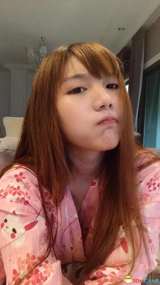 泰国棒糖妹最新福利自拍照欣赏 傲人大胸性感撩人