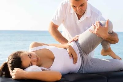 女性小肚子胀痛怎么回事