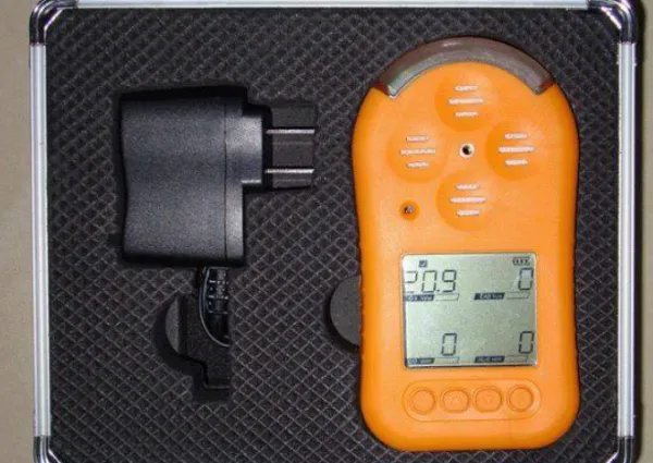 四合一气体检测仪可检测的四种气体浓度的安全范围分别是多少