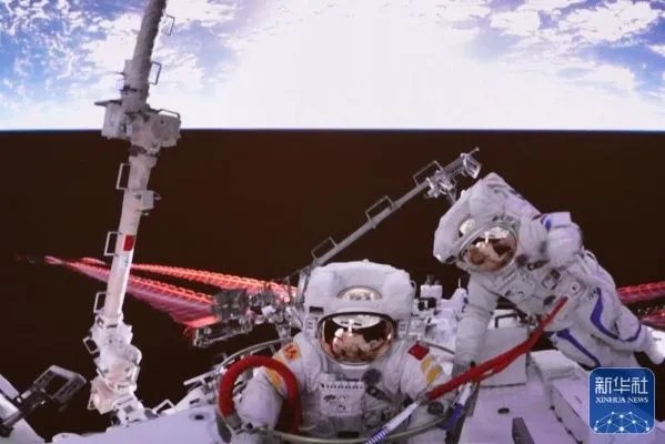 中国式浪漫！神十四航天员首次出舱看点解析：这一次出舱与以往有何不同？