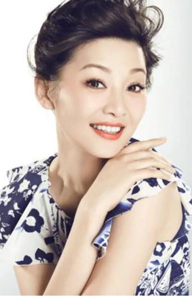 冯小刚老婆年轻时照片？