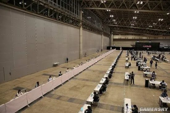 AKB48握手会场景引热议 网友吐槽神似客服中心