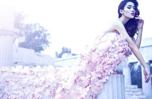 粉色婚纱代表什么  黑色婚纱很不吉利吗