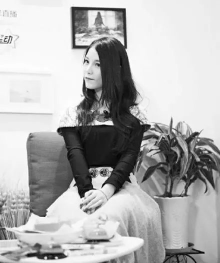 本兮26号诡异微博截图 兮歌词暗示了什么内容